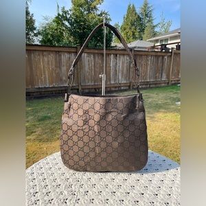Gucci shoulder bag
